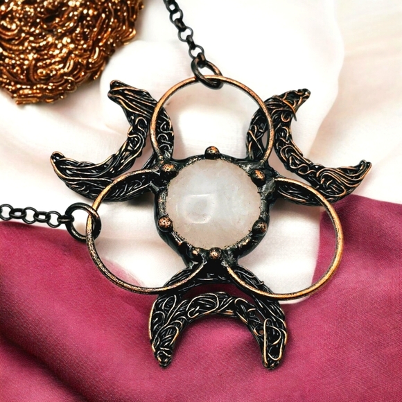 ποΈMystic Moons & Quartz Charm Necklace - Boho Toggle Clasp Copper Beauty πβ¨ - Picture 1 of 13